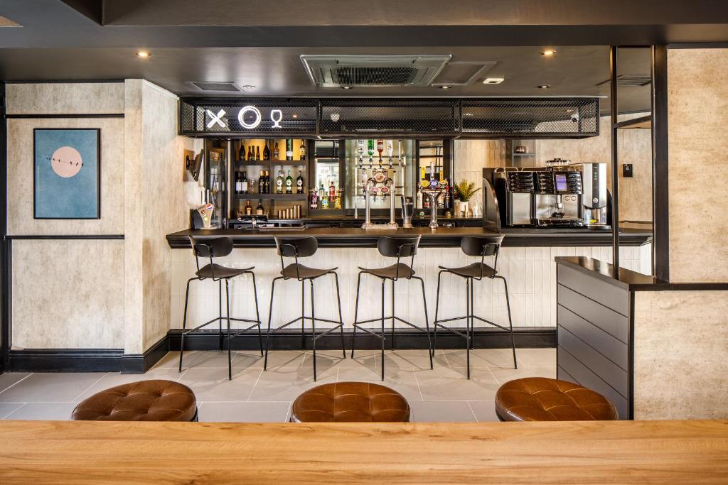 Lounge nebo bar v ubytování ibis Wakefield East-Castleford