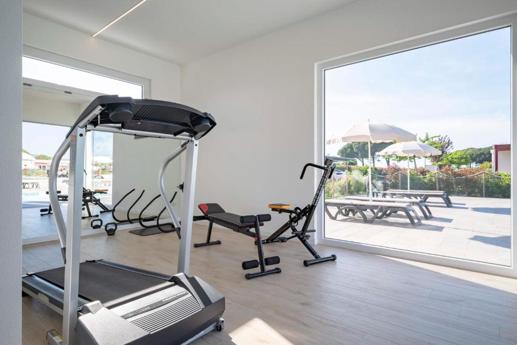 Fitness centrum a/nebo fitness zařízení v ubytování Vada Village