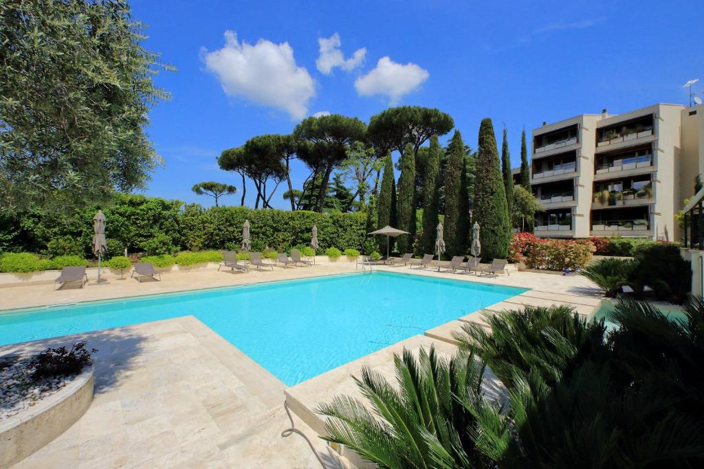 Foto dalla galleria di Luxury Aurelia Apartment with Swimming Pool a Roma