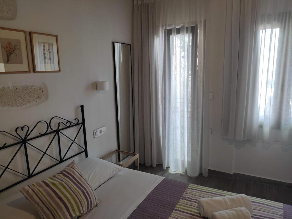 Loggia Traditional Suites - 11