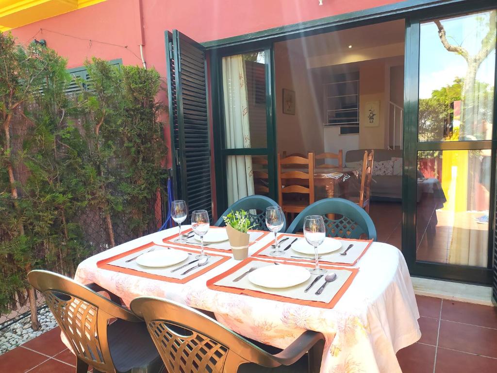 Patio nebo venkovní prostory v ubytování Bonito adosado playas Islantilla