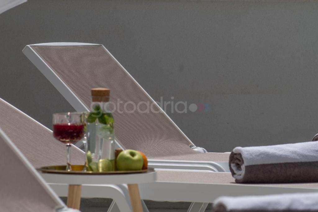 Fotografia z galérie ubytovania Villa Smaragd - Saphir - Luxury Apartment With Shared Pool v destinácii Makarska