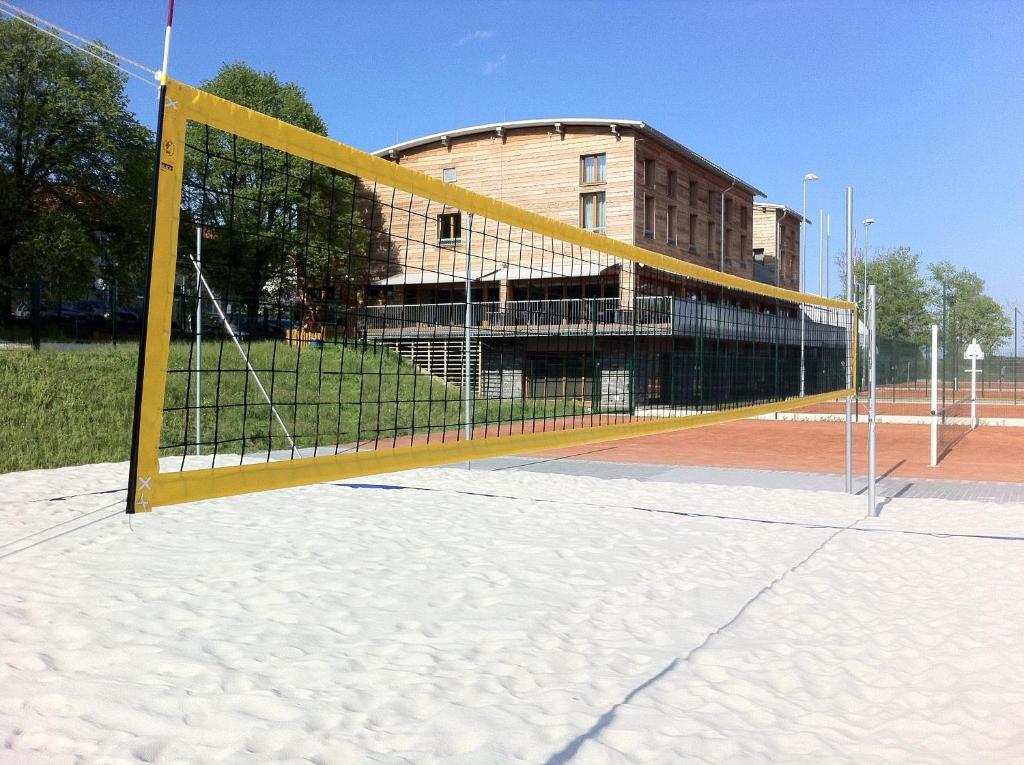 Tenis a/nebo squash v ubytování Esmarin wellness hotel nebo okolí