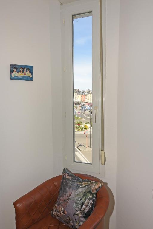 Część wypoczynkowa w obiekcie L'Ango appartement triplex vue port
