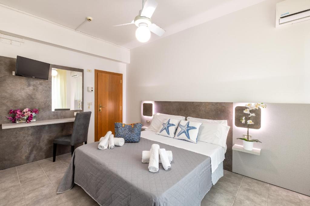 Postel nebo postele na pokoji v ubytování Hotel Condor-New 2024-Con Piscina