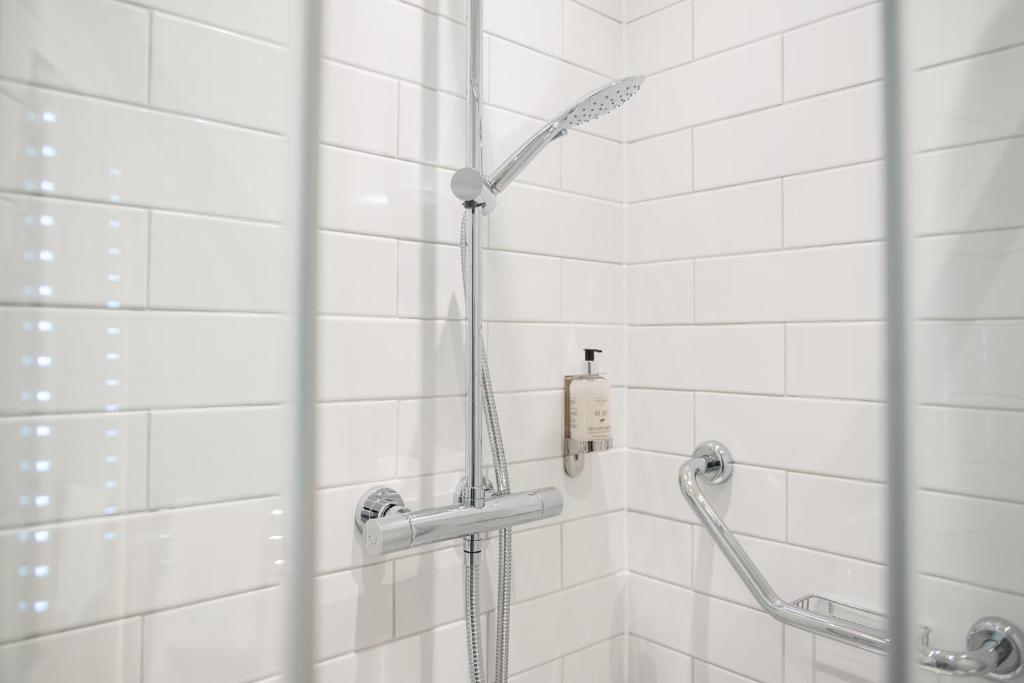 The Mitre by Innkeeper's Collection - Resim 3