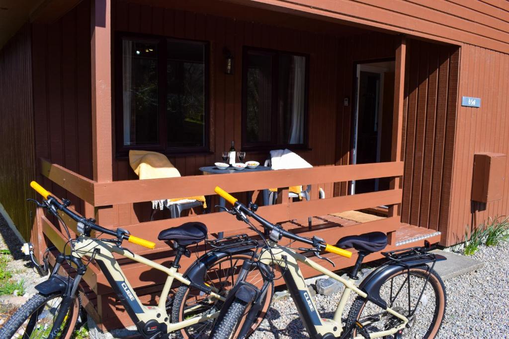 Jízda na kole v ubytování Birchbrae Highland Lodges nebo okolí