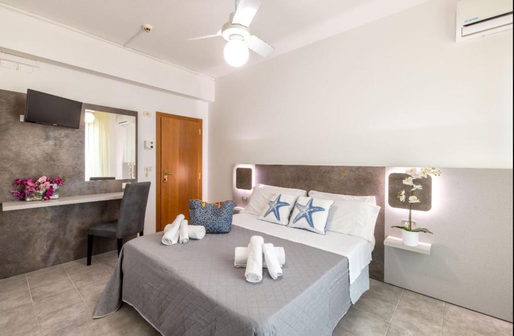 Postel nebo postele na pokoji v ubytování Hotel Condor-New 2024-Con Piscina