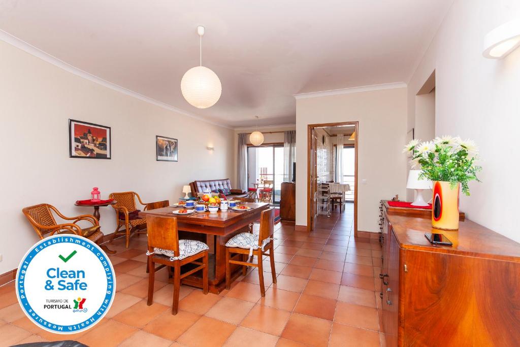 Et opholdsområde på Gama Marina View Apartment