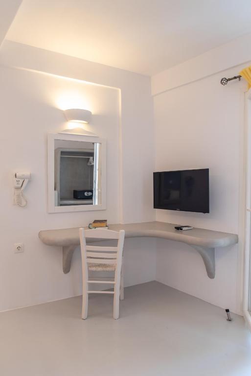 KrotiriBay adults - 17