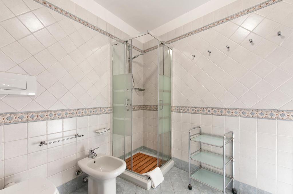 A bathroom at Dimora Corte Lubelli