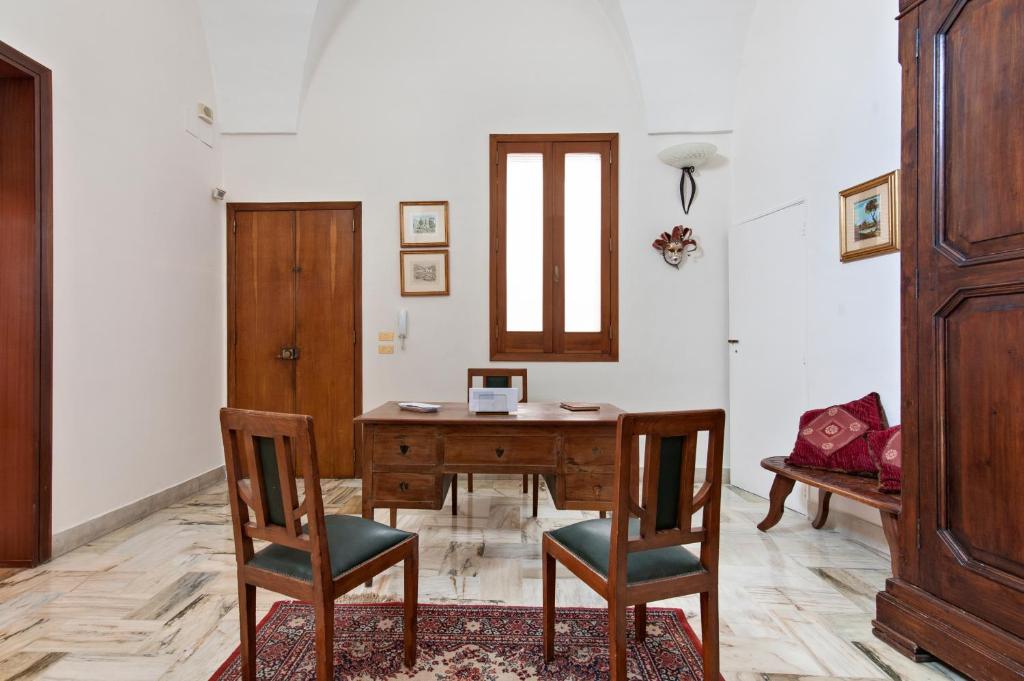 A seating area at Dimora Corte Lubelli