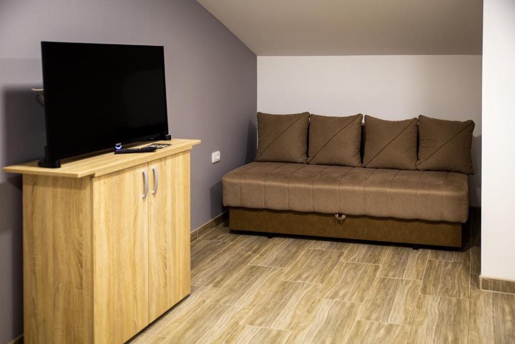 TV a/nebo společenská místnost v ubytování S&M Apartmani