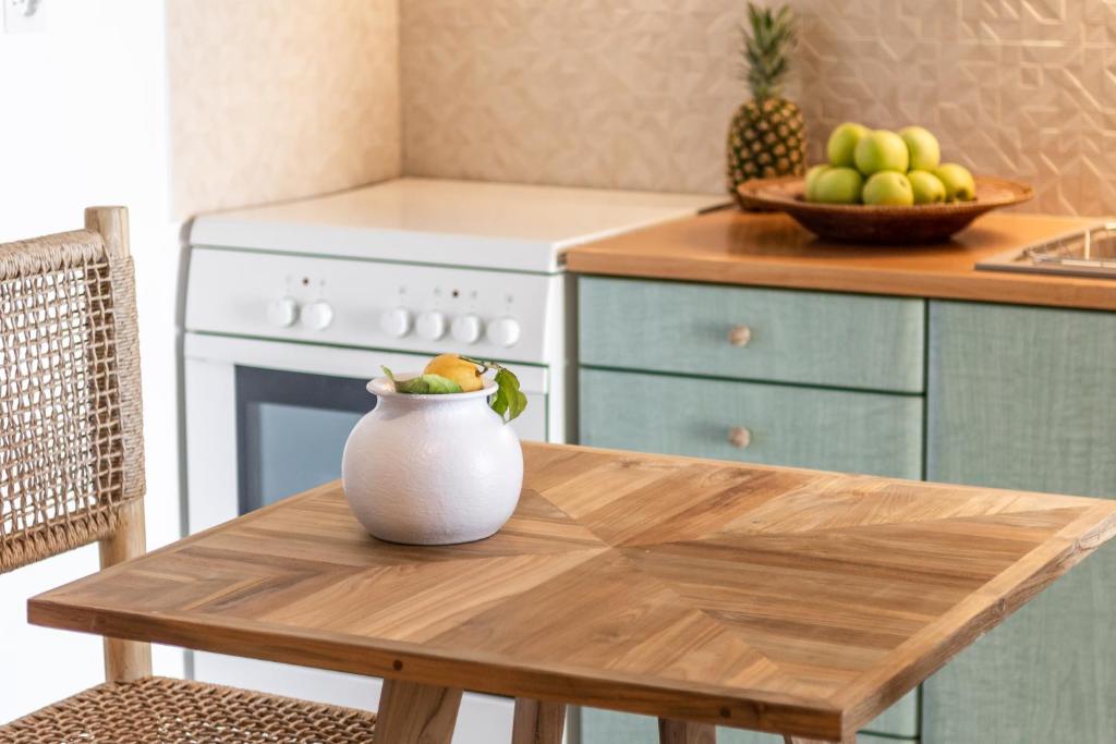 Kuchyň nebo kuchyňský kout v ubytování Kallia's Suites Milos