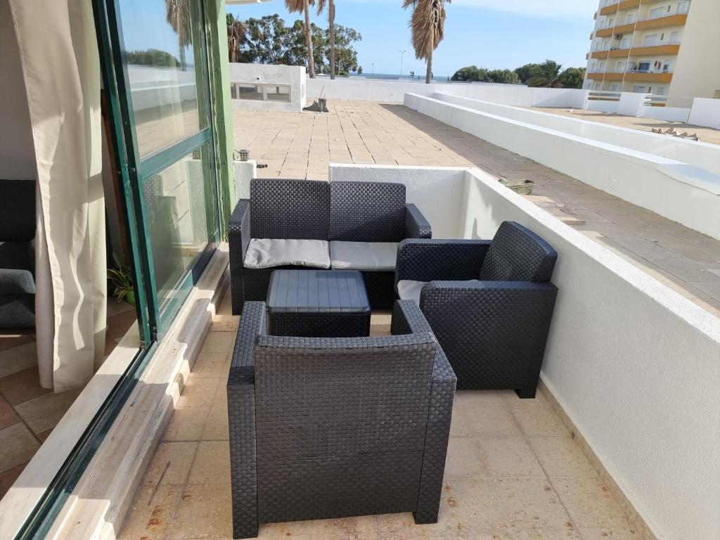 Apartamento com 3 quartos em frente a Praia