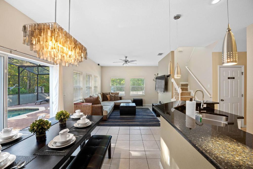 Comfy House 4BR sleeps 10 at Bella Vida BL4500, Kissimmee Updated