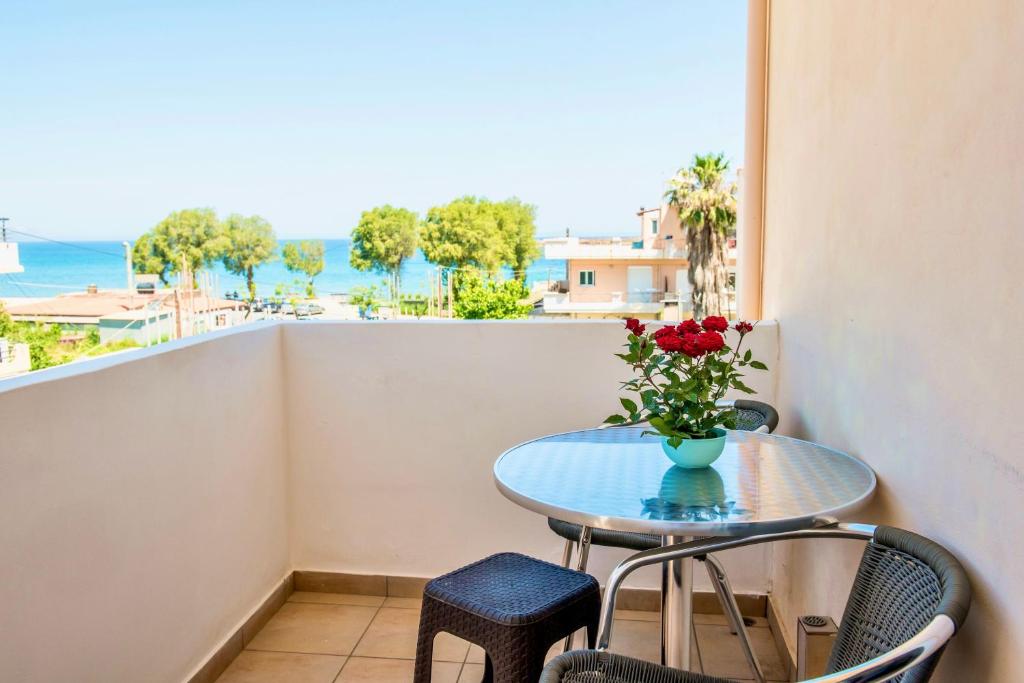 Pearl Seaside Cozy Apartments - 6