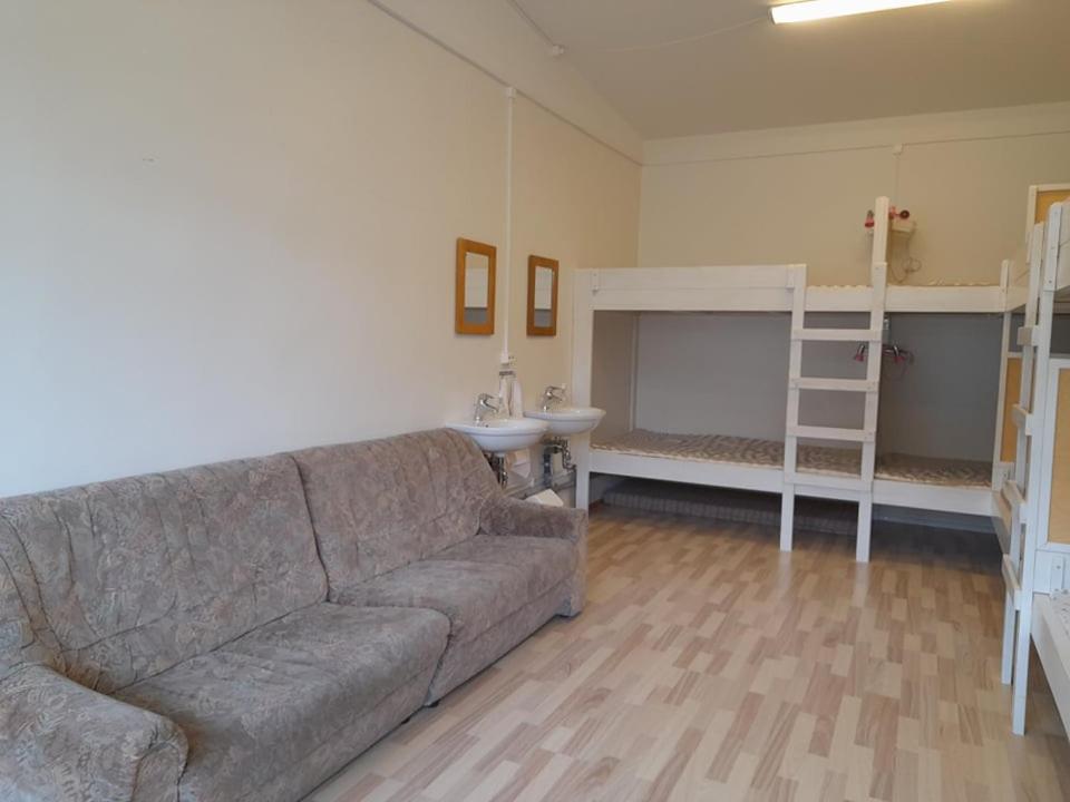 Area soggiorno di Bergistangi Hostel