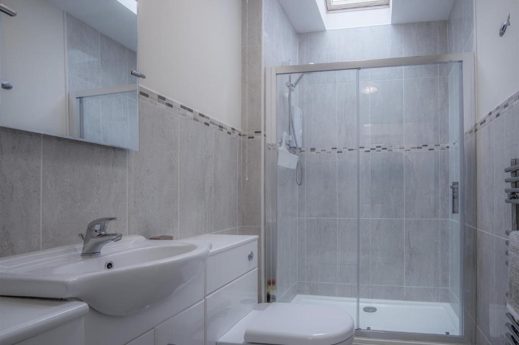 Koupelna v ubytování Shorelands - 1 Bedroom Apartment - Manorbier
