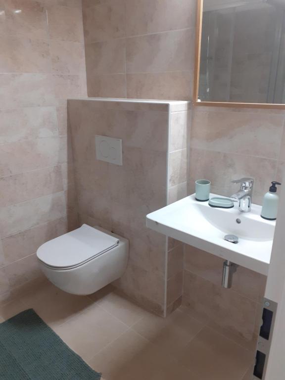 Koupelna v ubytování Apartmány Na samotě