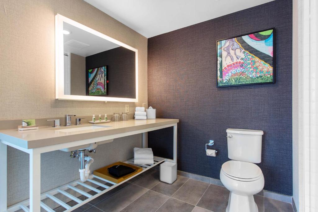 Cambria Hotel Downtown Asheville - 
