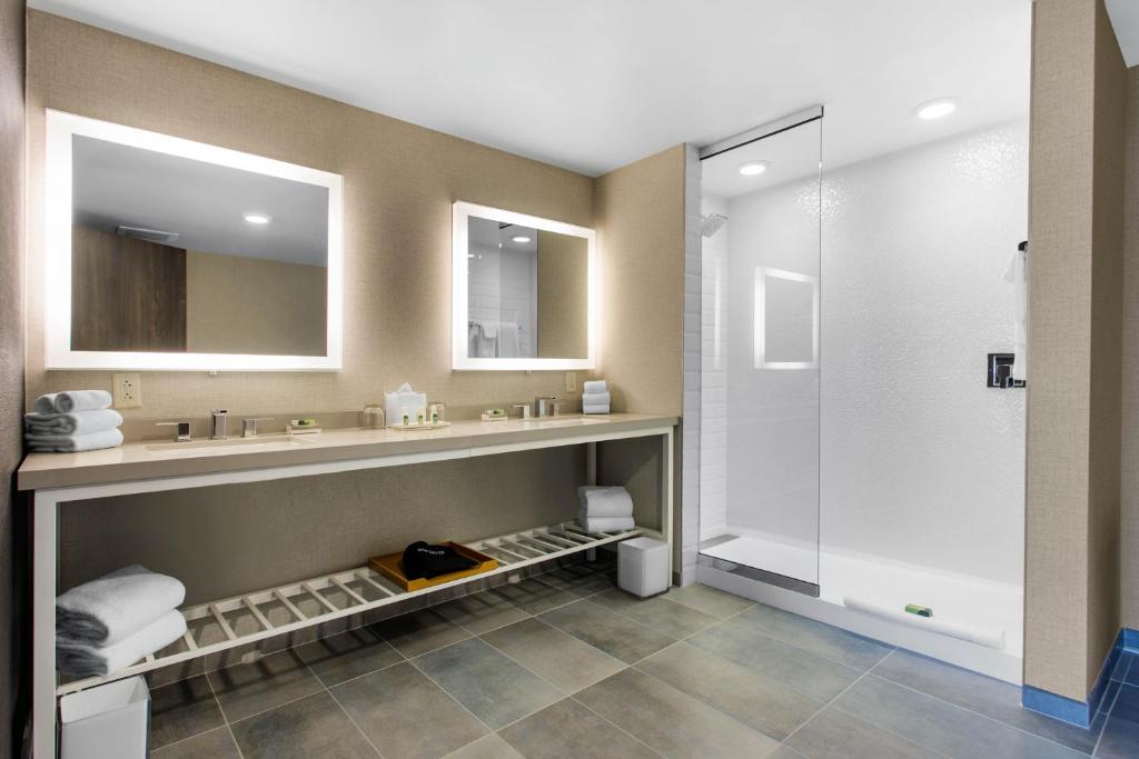 Cambria Hotel Downtown Asheville - 