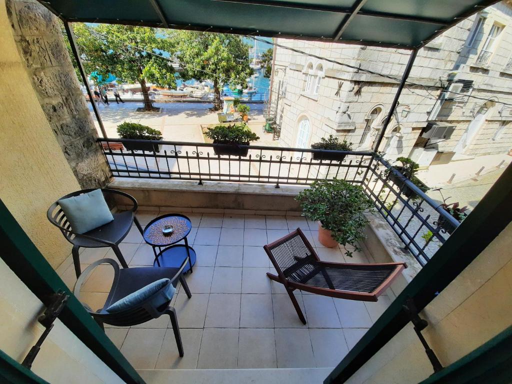 Balkón nebo terasa v ubytování Apartments Jelena Skver