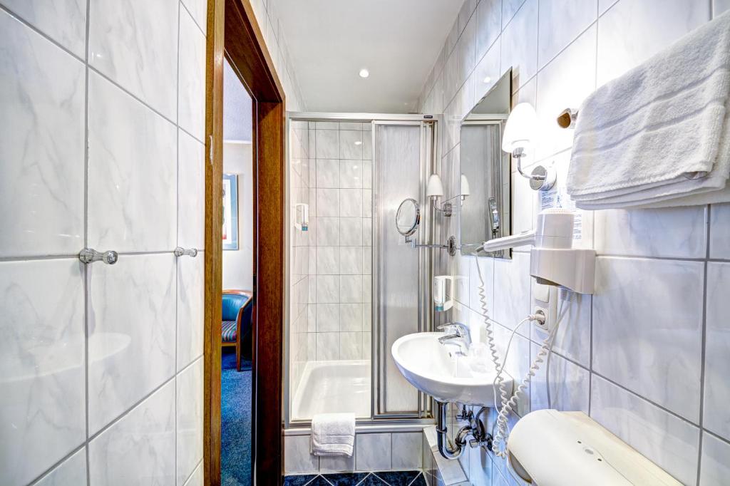Koupelna v ubytování Hotel Alt Montjoie