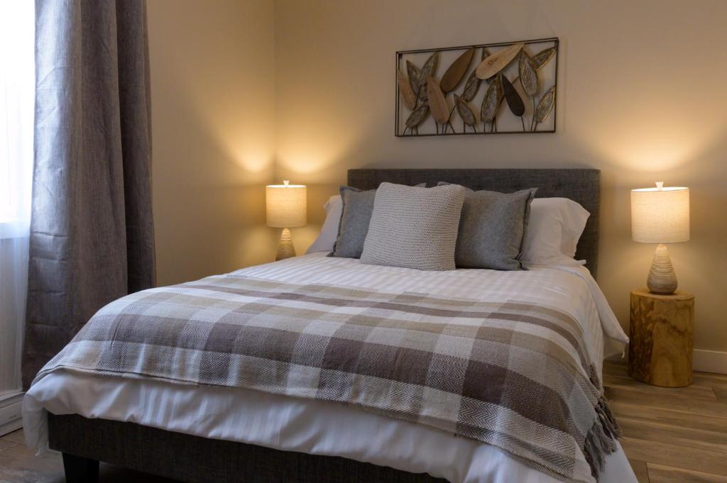 Le Court-Toit - Two-Bedroom Apartment