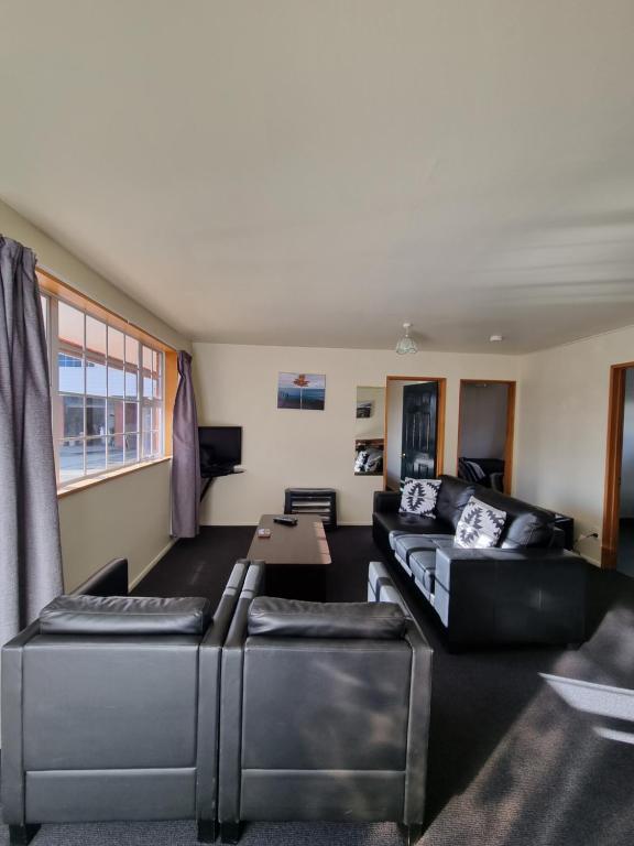 Posezení v ubytování Colonial Motel