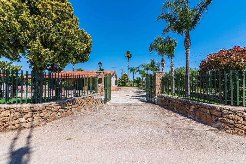 Kép Villa con piscina vicino al mare szállásáról Melilliben a galériában