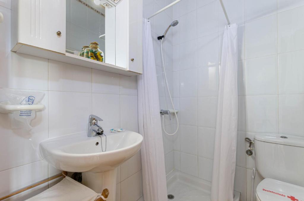 Koupelna v ubytování YourHouse Sa Sini villa