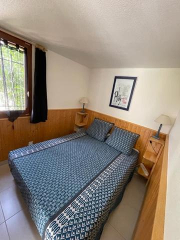 Posteľ alebo postele v izbe v ubytovaní Maison, Parking, Piscine et Tennis - St Pierre la Mer 5SANT302