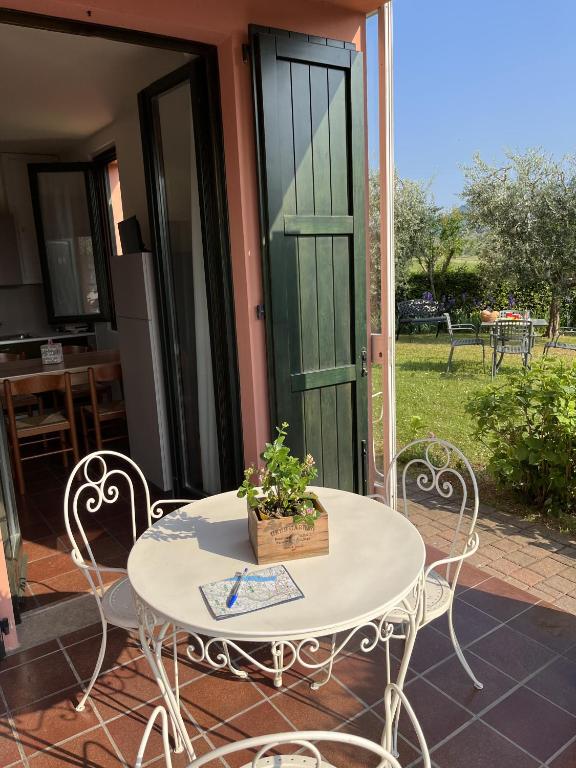 Vonkajšia záhrada v ubytovaní Residence Il Melograno