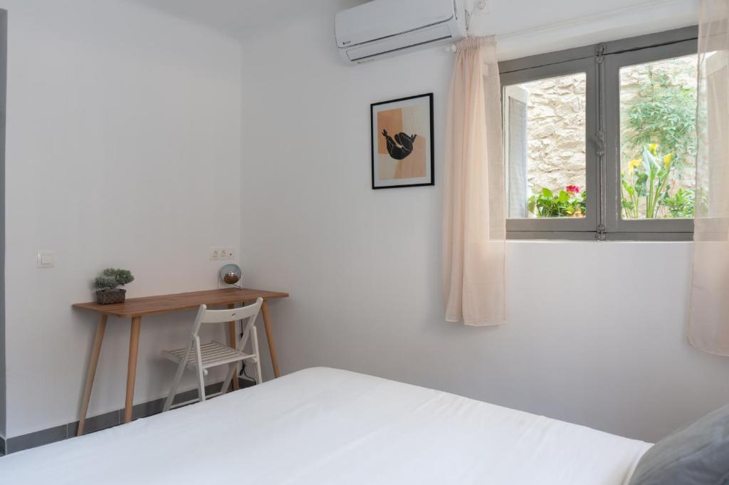 Posteľ alebo postele v izbe v ubytovaní Dioskouros Hostel