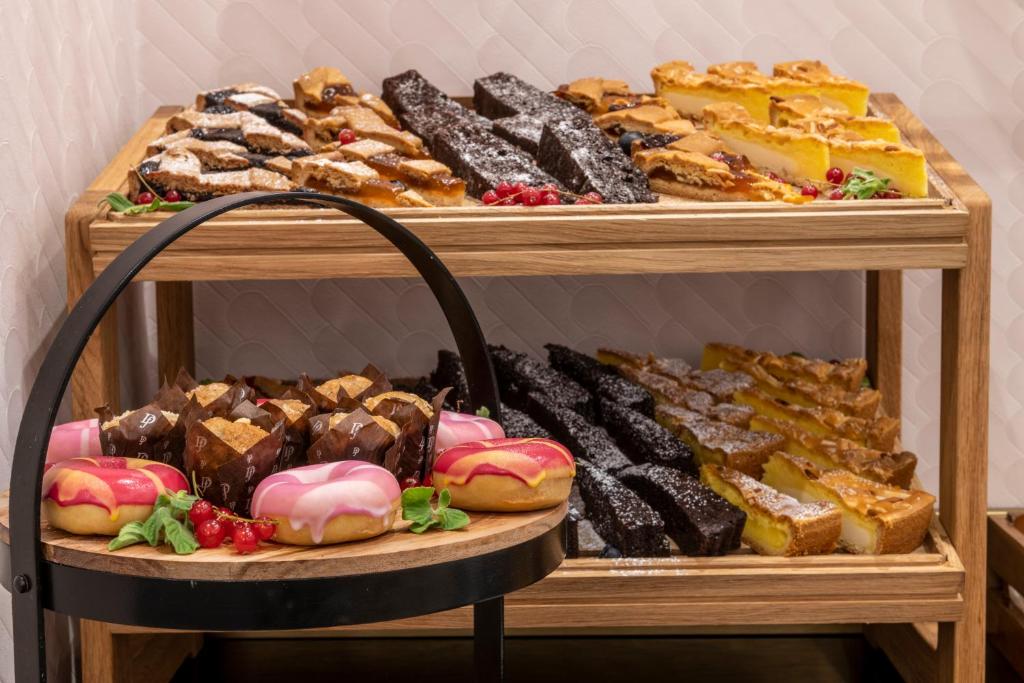 H10 Palazzo Galla - Resim 18