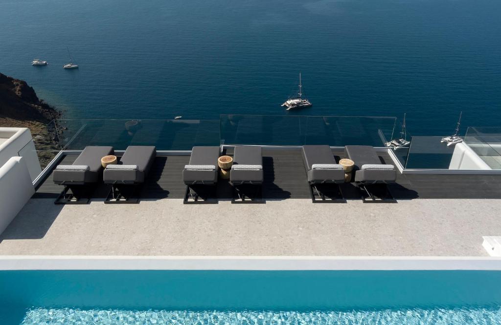 Bazén v ubytování Hom Santorini nebo v jeho okolí