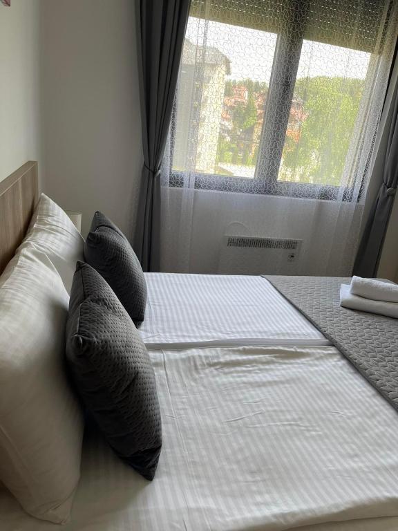 
One-Bedroom Standard Apartment
