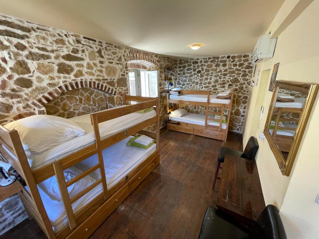 Posteľ alebo postele v izbe v ubytovaní Tequila Bar Hostel