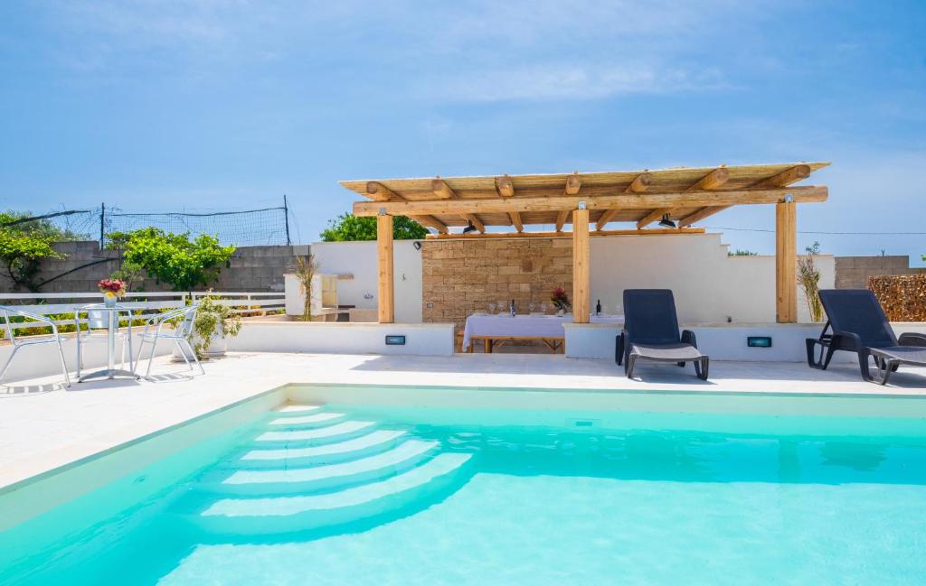 The swimming pool at or close to Dependance Specchia with Pool