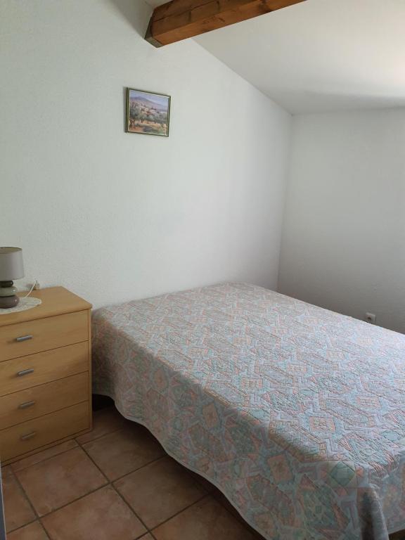 Posteľ alebo postele v izbe v ubytovaní Villa les ulysses 264