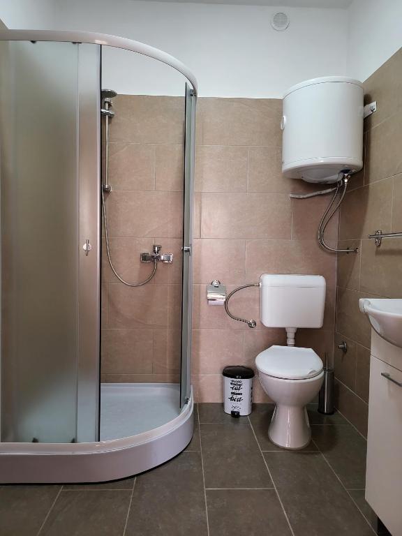 Un baño de Sun and river Apartments