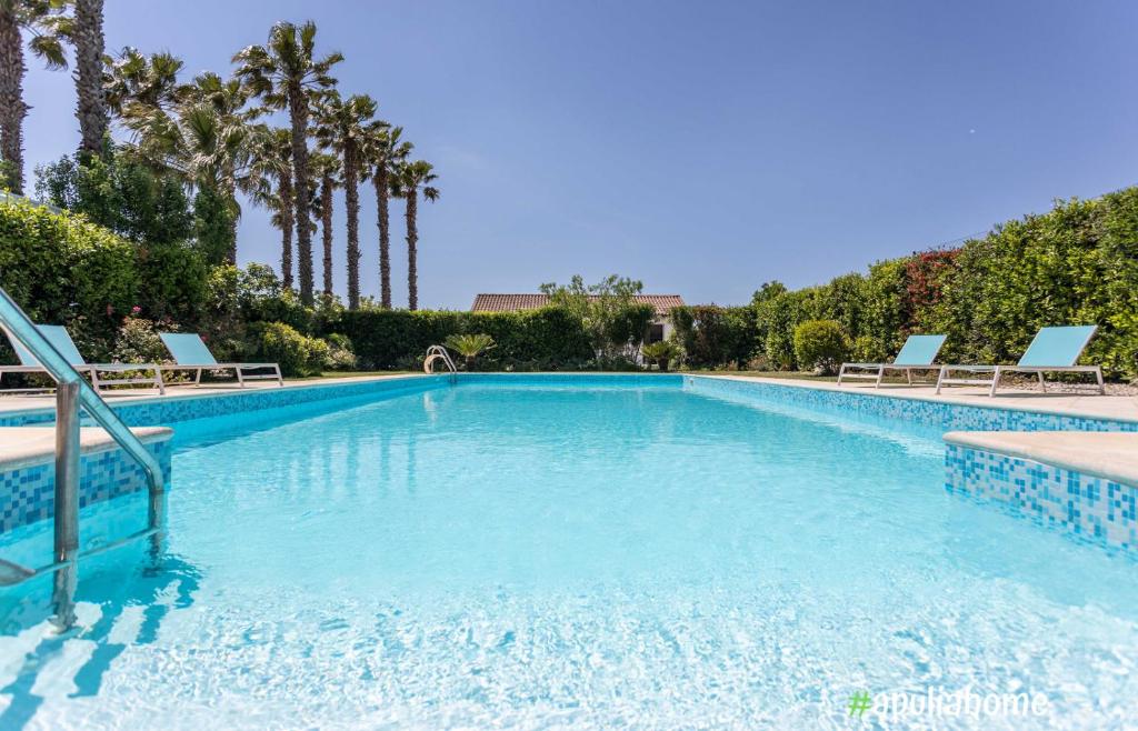 Basen w obiekcie Villa Pompea al piano terra - Apulia Home lub w pobliżu