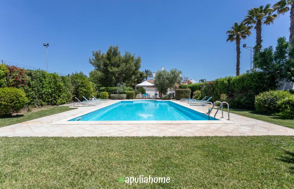 Basen w obiekcie Villa Pompea al piano terra - Apulia Home lub w pobliżu