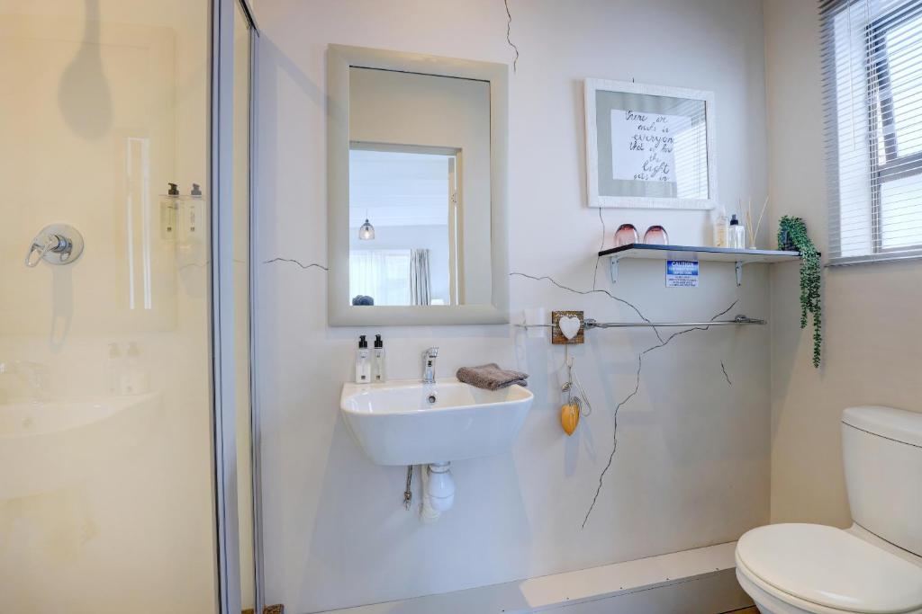 Belle Vue Suite - Image 38