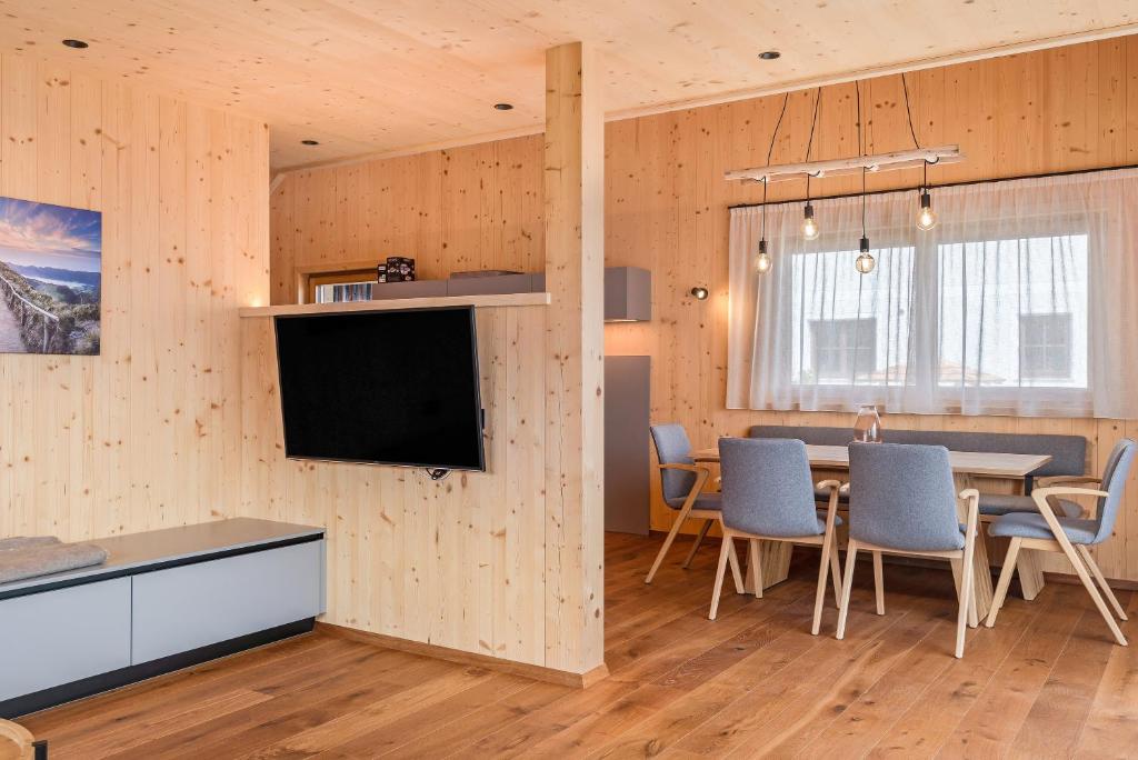 TV a/nebo společenská místnost v ubytování Ratscheinerhof App Waldruhe