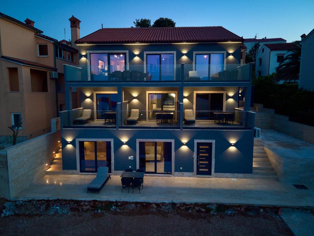 Bazén v ubytovaní Luxury apartments alebo v jeho blízkosti