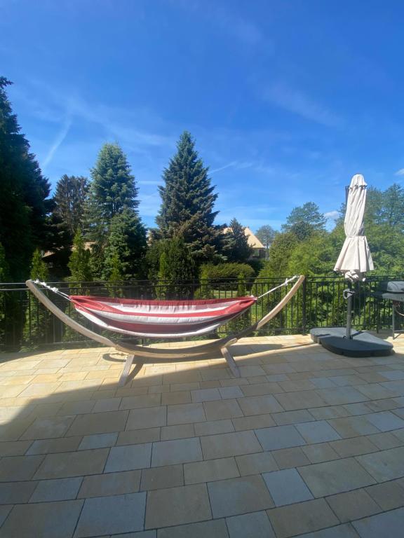 Vonkajšia záhrada v ubytovaní Apartamenty nad jeziorem charzykowskim Villa Emilia