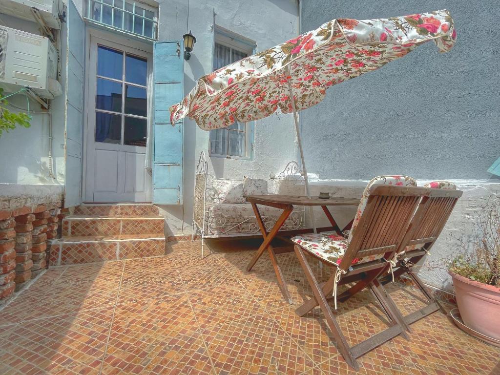 A patio or other outdoor area at Eolya Konuk Evi