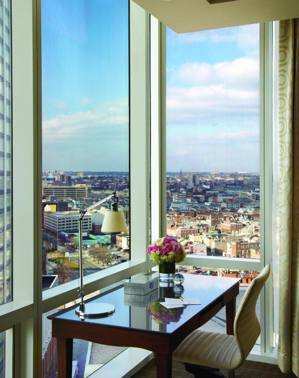 Four Seasons Baltimore - 